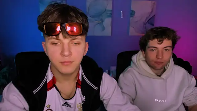 travis wolf  online show from 02-19-26, 10:00