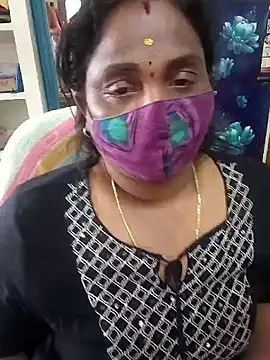 Snapshot of Tamil_Kavitha10 chatting on 12-19-25, 09:05 Tamil Kavitha10 online show from 12-19-25, 09:05