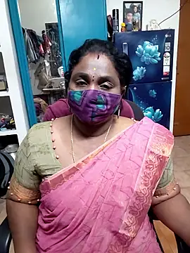 Snapshot of Tamil_Kavitha10 chatting on 01-08-26, 04:42 Tamil Kavitha10 online show from 01-08-26, 04:42