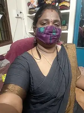 Snapshot of Tamil_Kavitha10 chatting on 01-14-26, 03:17 Tamil Kavitha10 online show from 01-14-26, 03:17