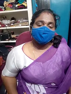 Snapshot of Tamil_Kavitha10 chatting on 01-16-26, 05:06 Tamil Kavitha10 online show from 01-16-26, 05:06