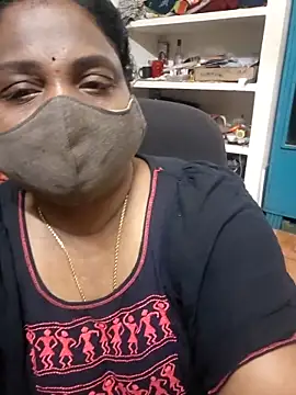 Snapshot of Tamil_Kavitha10 chatting on 02-02-26, 12:42 Tamil Kavitha10 online show from 02-02-26, 12:42