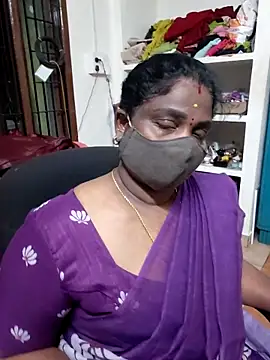 Snapshot of Tamil_Kavitha10 chatting on 02-11-26, 03:17 Tamil Kavitha10 online show from 02-11-26, 03:17