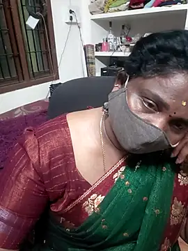 Snapshot of Tamil_Kavitha10 chatting on 02-12-26, 08:59 Tamil Kavitha10 online show from 02-12-26, 08:59