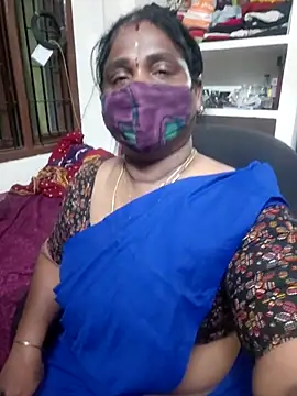 Snapshot of Tamil_Kavitha10 chatting on 03-02-26, 06:04 Tamil Kavitha10 online show from 03-02-26, 06:04