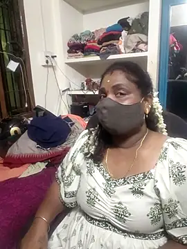 Snapshot of Tamil_Kavitha10 chatting on 05-15-26, 05:31 Tamil Kavitha10 online show from 05-15-26, 05:31