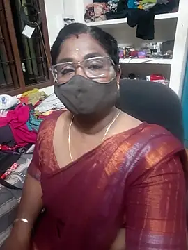 Snapshot of Tamil_Kavitha10 chatting on 06-18-26, 05:50 Tamil Kavitha10 online show from 06-18-26, 05:50