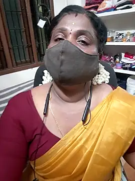 Snapshot of Tamil_Kavitha10 chatting on 06-22-26, 02:58 Tamil Kavitha10 online show from 06-22-26, 02:58