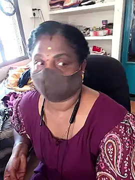 Snapshot of Tamil_Kavitha10 chatting on 06-23-26, 05:49 Tamil Kavitha10 online show from 06-23-26, 05:49