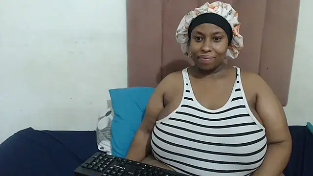 Chubby Queenx255 online show from 11-13-25, 04:28