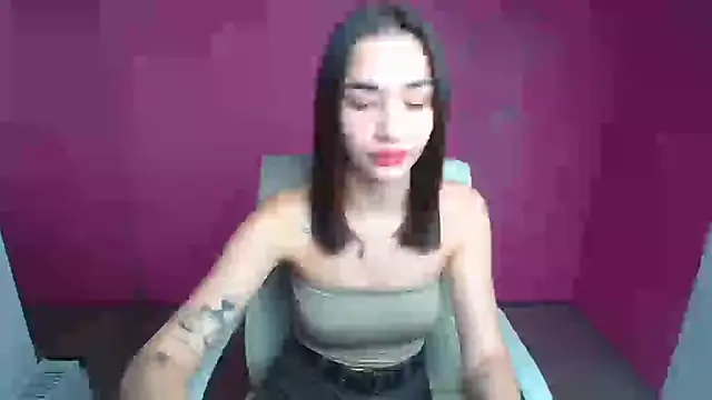 Snapshot of Bella_Night4 chatting on 09-29-25, 05:56 Bella Night4 online show from 09-29-25, 05:56