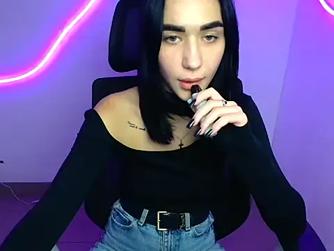 Snapshot of Bella_Night4 chatting on 10-03-25, 06:16 Bella Night4 online show from 10-03-25, 06:16