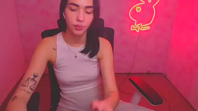 Snapshot of Bella_Night4 chatting on 10-04-25, 06:22 Bella Night4 online show from 10-04-25, 06:22