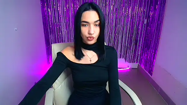 Snapshot of Bella_Night4 chatting on 10-06-25, 11:40 Bella Night4 online show from 10-06-25, 11:40