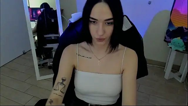 Snapshot of Bella_Night4 chatting on 11-24-25, 07:41 Bella Night4 online show from 11-24-25, 07:41