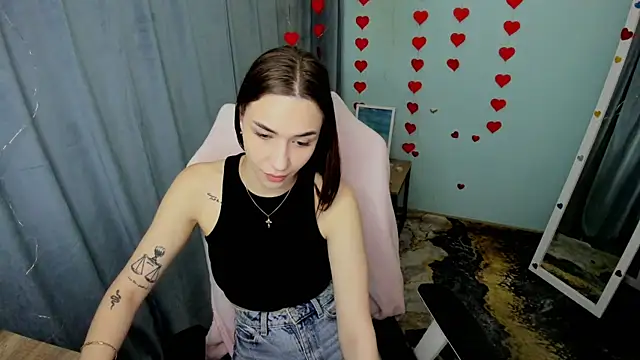 Snapshot of Bella_Night4 chatting on 04-15-26, 07:59 Bella Night4 online show from 04-15-26, 07:59
