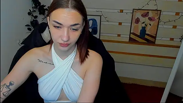 Snapshot of Bella_Night4 chatting on 04-20-26, 06:38 Bella Night4 online show from 04-20-26, 06:38