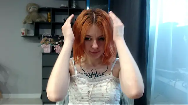   Elina   online show from 09-24-25, 03:54