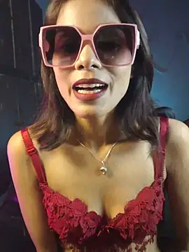 royeoy22 online show from 04-18-26, 11:36