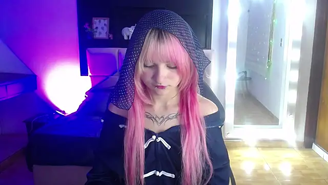  Charlotte Collins  online show from 06-22-26, 03:53