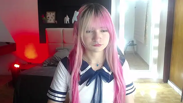  Charlotte Collins  online show from 07-08-26, 04:55