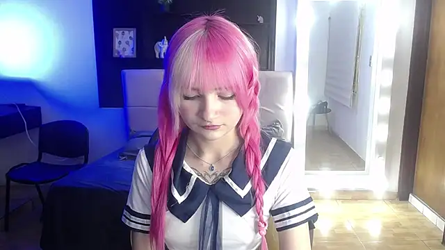  Charlotte Collins  online show from 07-28-26, 06:20