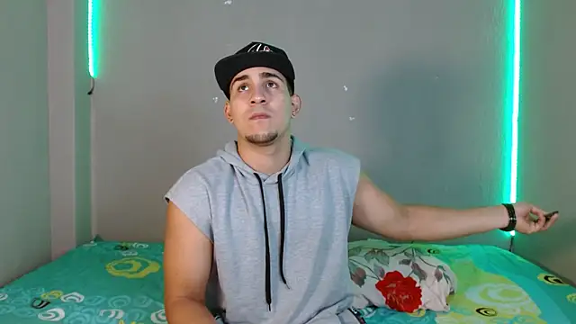 massimo vidal  online show from 10-28-25, 01:47