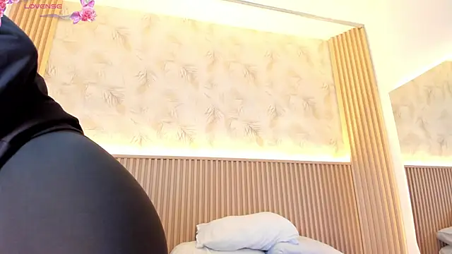 Liss-Reyes online show from 05-22-26, 12:11