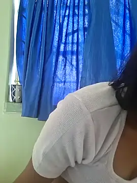 Snapshot of _sexy-queen chatting on 10-13-25, 07:19  sexy-queen online show from 10-13-25, 07:19