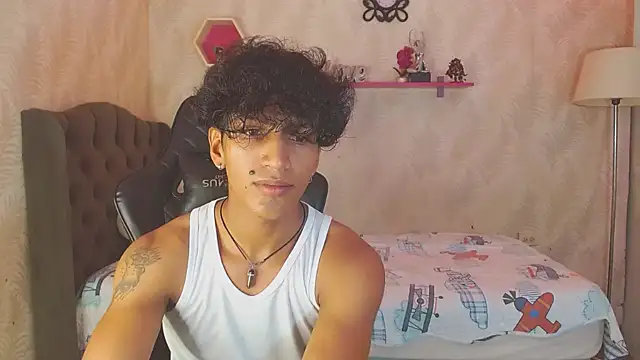 bull cam online show from 10-29-25, 03:14