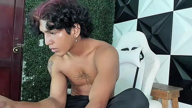 bull cam online show from 12-14-25, 02:11