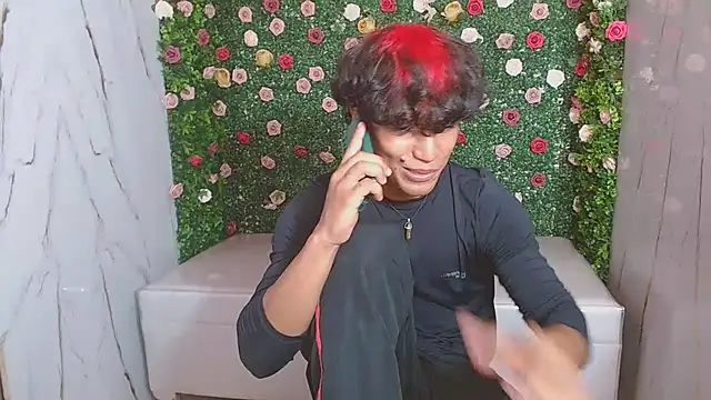 bull cam online show from 12-21-25, 06:48