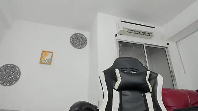 Jax Maliq online show from 10-05-25, 12:20