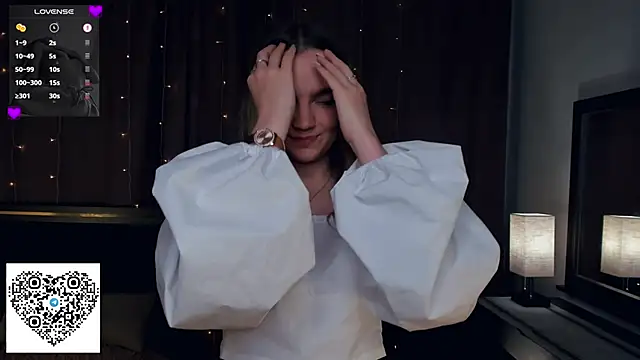 KerenFurguson online show from 09-26-25, 07:40