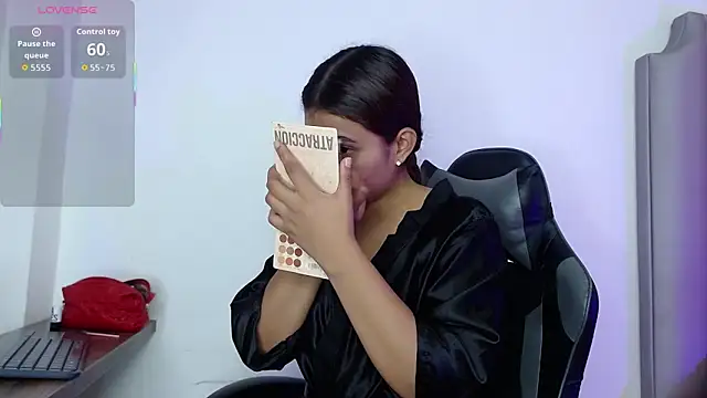 Miaa Rosse online show from 11-26-25, 12:06