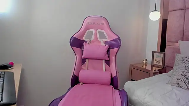 kate lua online show from 09-17-25, 11:56