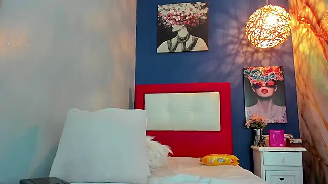 Skarlett hot  online show from 11-21-25, 12:15