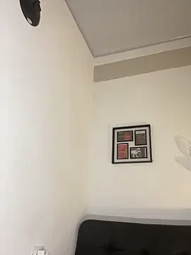 Snapshot of RedVelvet_Dream chatting on 10-17-25, 02:48 RedVelvet Dream online show from 10-17-25, 02:48