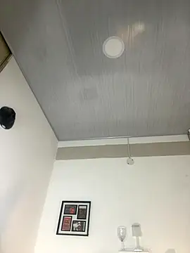 Snapshot of RedVelvet_Dream chatting on 10-23-25, 03:06 RedVelvet Dream online show from 10-23-25, 03:06