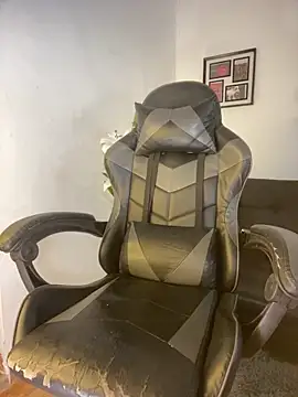 Snapshot of RedVelvet_Dream chatting on 11-22-25, 08:19 RedVelvet Dream online show from 11-22-25, 08:19