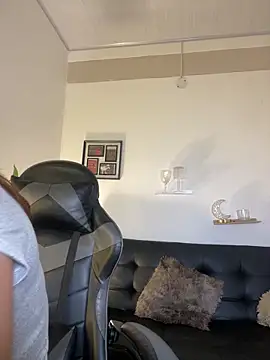 Snapshot of RedVelvet_Dream chatting on 11-25-25, 09:59 RedVelvet Dream online show from 11-25-25, 09:59