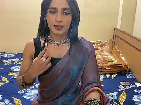 Snapshot of LuvLayla chatting on 01-10-26, 07:48 LuvLayla online show from 01-10-26, 07:48