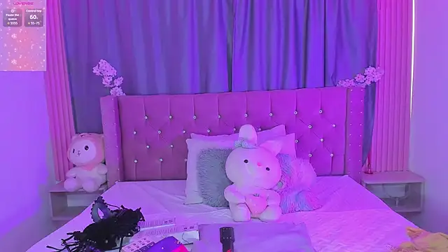 Nayla-Mouna online show from 04-06-26, 07:15