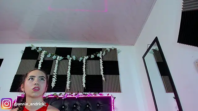  leda swan  online show from 04-09-26, 11:04