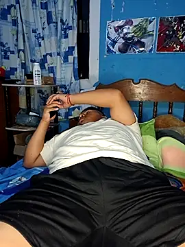 ramito1007 online show from 10-29-25, 04:15