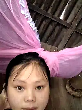 Snapshot of omiu-baby chatting on 05-06-26, 06:52 omiu-baby online show from 05-06-26, 06:52
