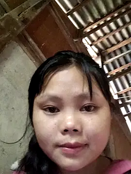 Snapshot of omiu-baby chatting on 05-19-26, 01:56 omiu-baby online show from 05-19-26, 01:56