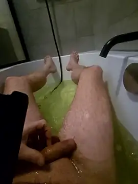 Snapshot of Martpi@xh chatting on 01-12-26, 11:48 Martpixh online show from 01-12-26, 11:48