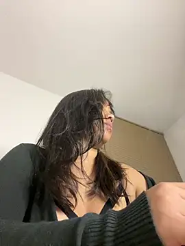 P A U L I N A  online show from 04-24-26, 03:09