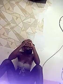 Snapshot of FeliciaZ chatting on 12-13-25, 08:04 FeliciaZ online show from 12-13-25, 08:04